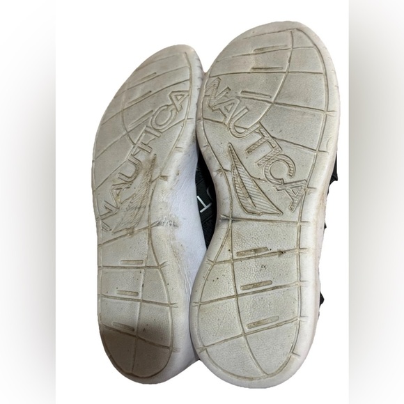 Nautica women’s Black Slip-On Shoes - Picture 4 of 4